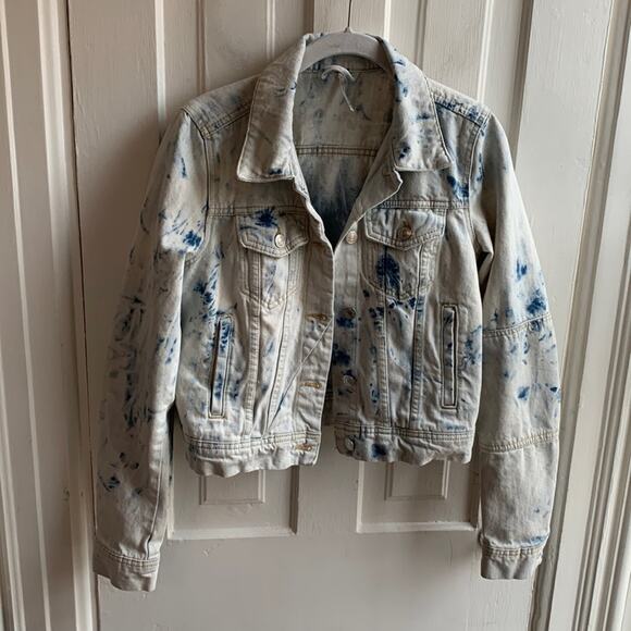 Free People Rumors Denim Jacket in Jones Tie Dye Blue - Picture 2 of 9